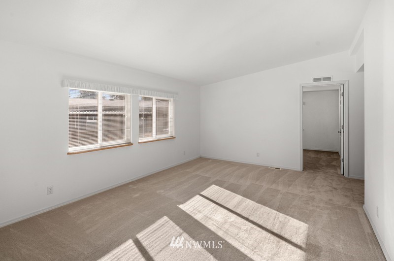 20717 34th Drive Southeast Bothell, WA 98012 - Photo 16 of 27 Gallery Image 16