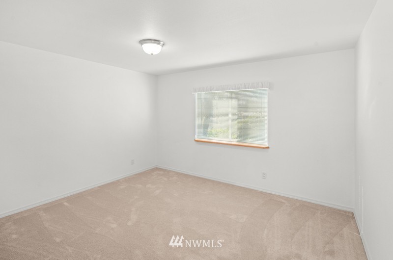 20717 34th Drive Southeast Bothell, WA 98012 - Photo 21 of 27 Gallery Image 21