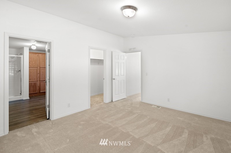 20717 34th Drive Southeast Bothell, WA 98012 - Photo 25 of 27 Gallery Image 25
