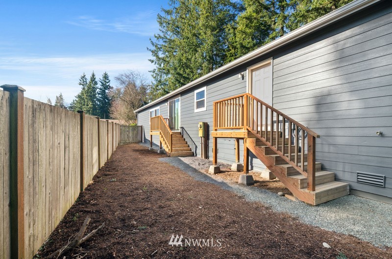 20717 34th Drive Southeast Bothell, WA 98012 - Photo 4 of 27 Gallery Image 4