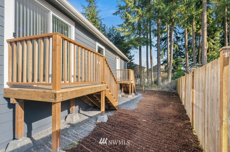 20717 34th Drive Southeast Bothell, WA 98012 - Photo 6 of 27 Gallery Image 6