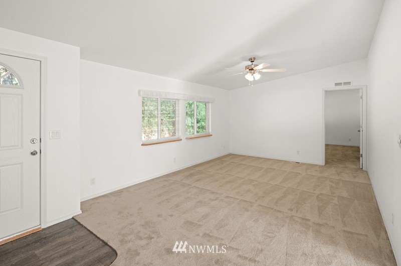 20717 34th Drive Southeast Bothell, WA 98012 - Photo 8 of 27 Gallery Image 8