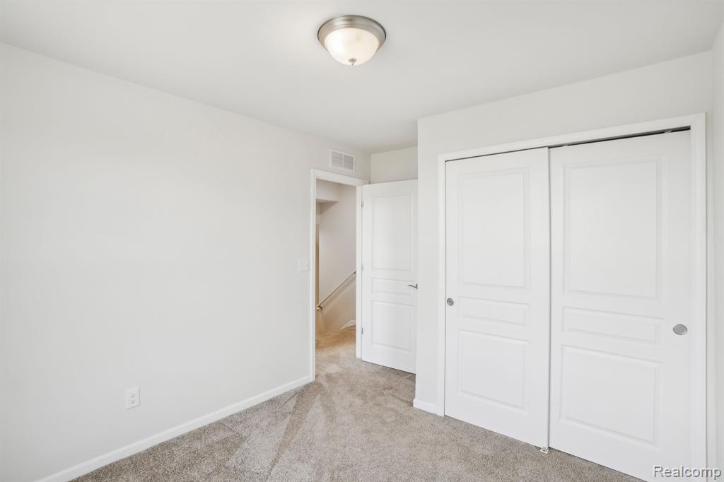 2920 Glenbar Circle Rochester, MI 48307 - Photo 21 of 39