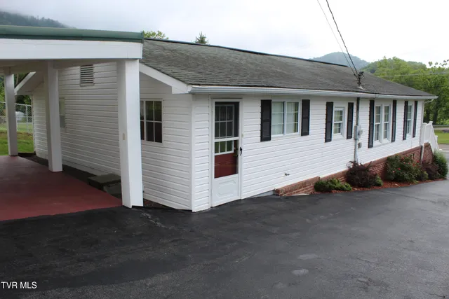 $164,900 | 791 Kentucky Street, Pennington Gap, VA 24277
