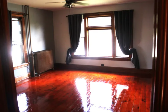 $274,900 | 1322 Benton Street, Crete, IL 60417