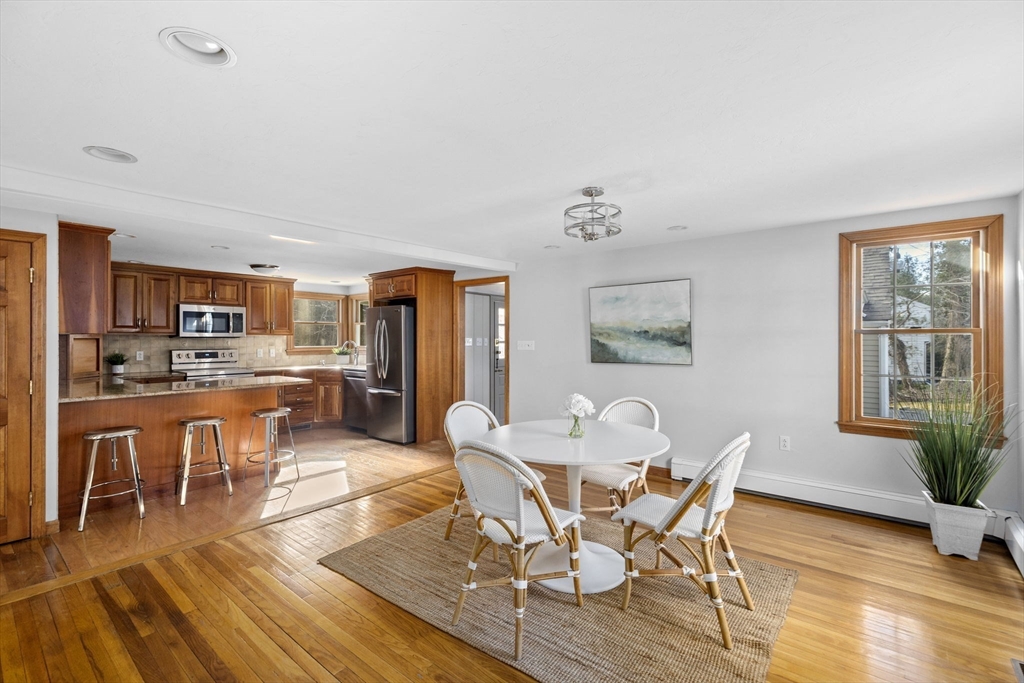 7 Pioneer Road Hingham, MA 02043 - Photo 3 of 28 Gallery Image 3