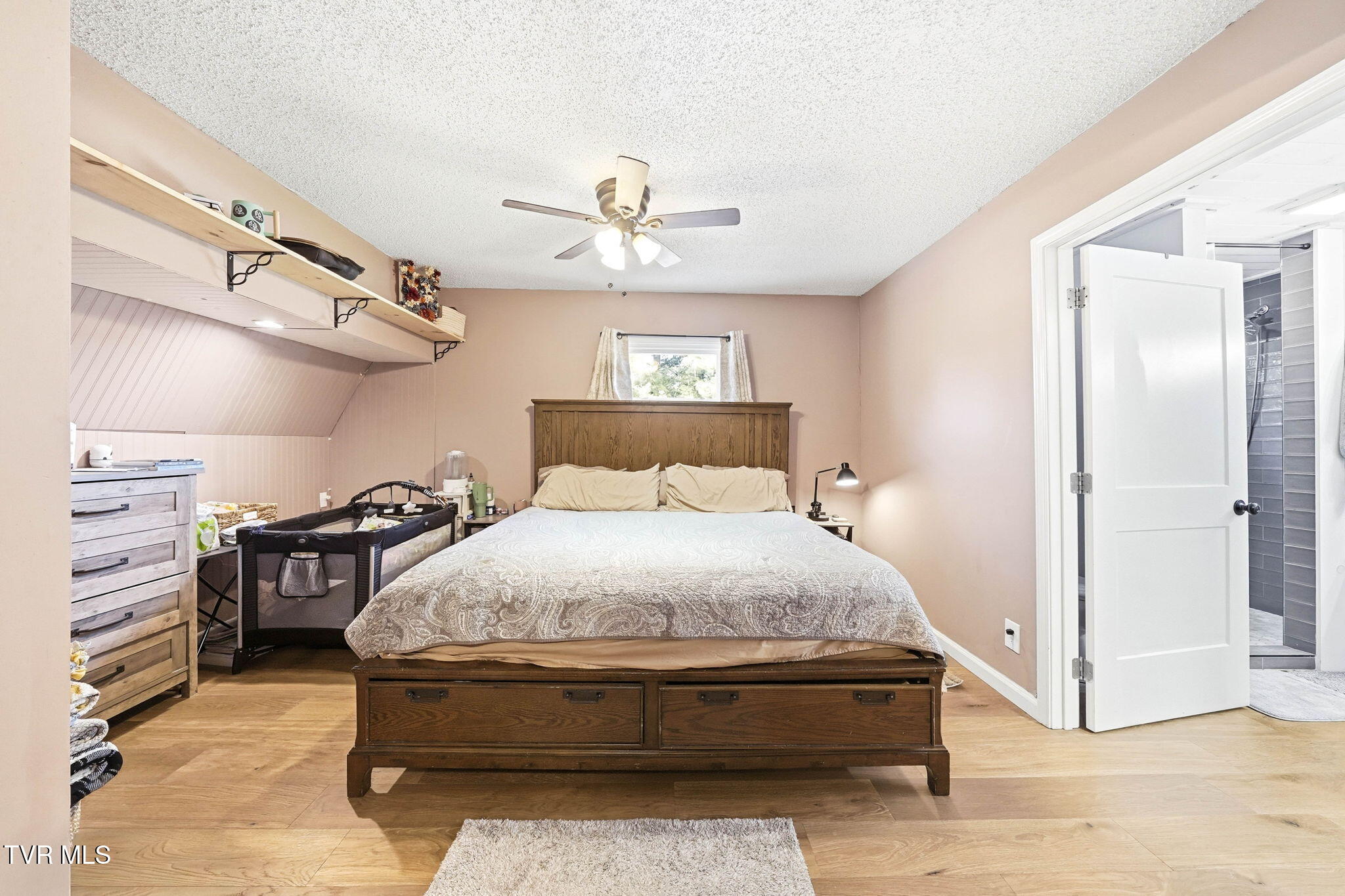 435 Oak Grove Road Gray, TN 37615 - Photo 16 of 35 14-web-or-mls-435 Oak Grove Rd-14