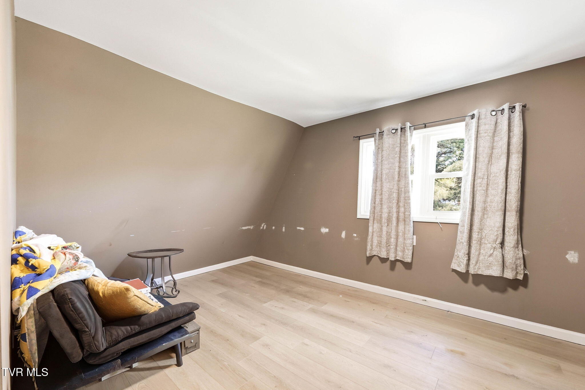 435 Oak Grove Road Gray, TN 37615 - Photo 29 of 35 28-web-or-mls-435 Oak Grove Rd-28