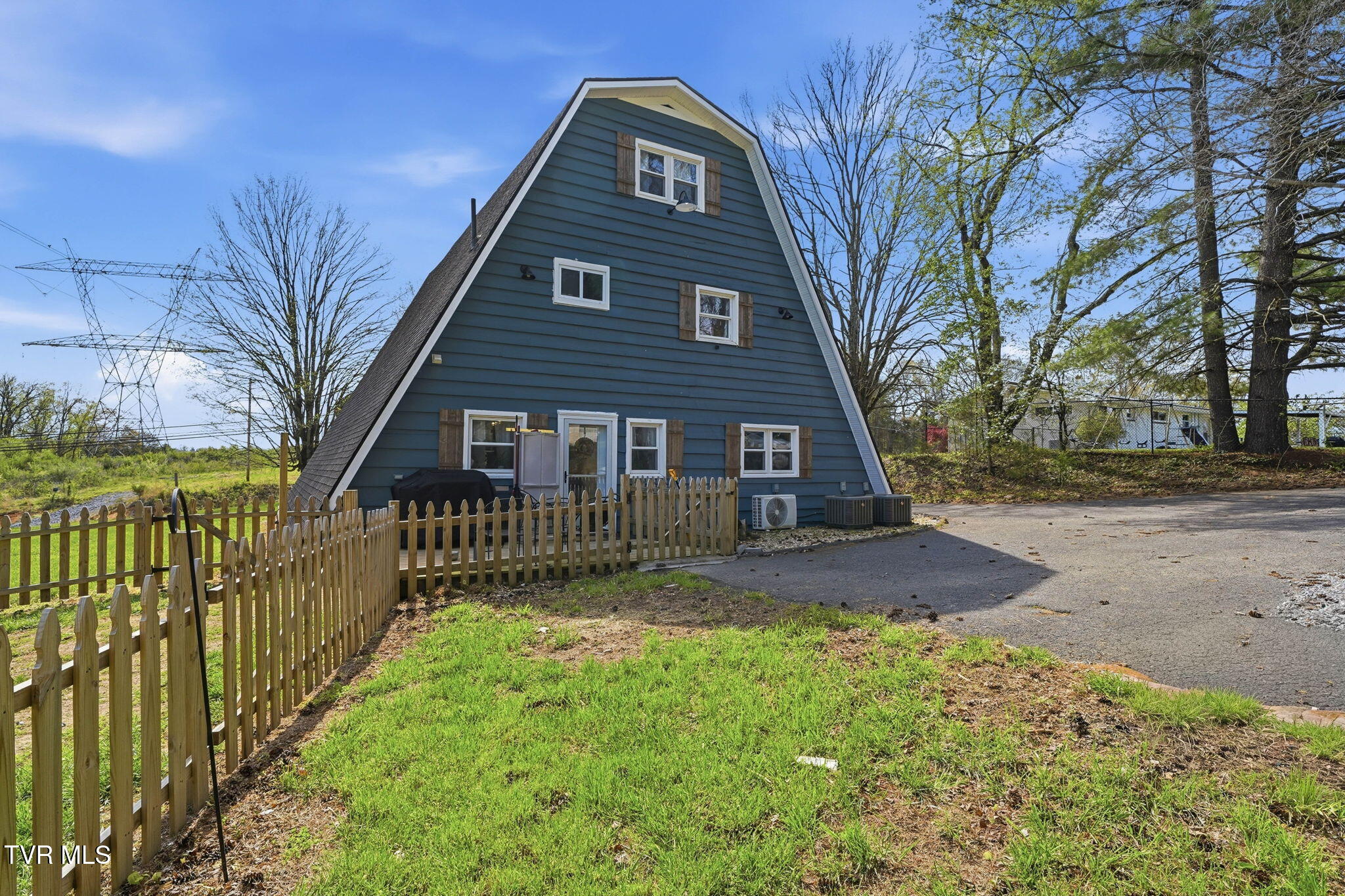 435 Oak Grove Road Gray, TN 37615 - Photo 31 of 35 31-web-or-mls-435 Oak Grove Rd-31