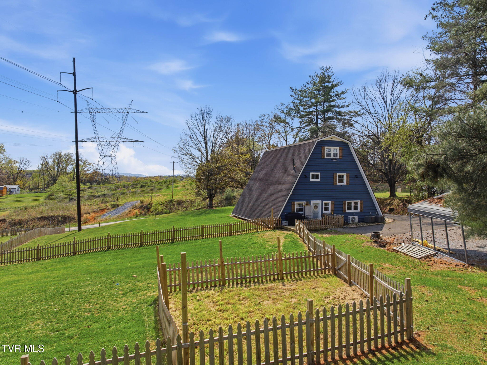 435 Oak Grove Road Gray, TN 37615 - Photo 32 of 35 32-web-or-mls-435 Oak Grove Rd-32