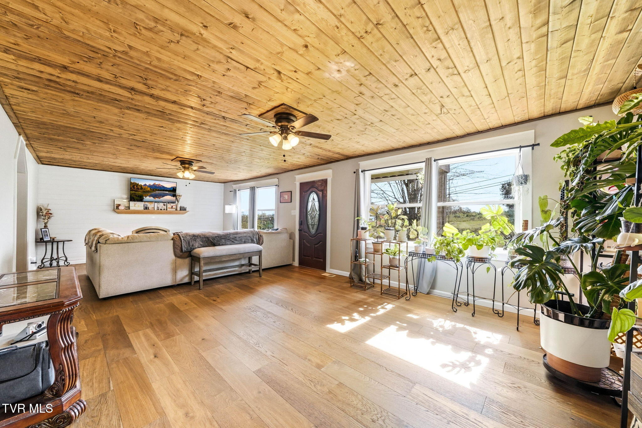 435 Oak Grove Road Gray, TN 37615 - Photo 4 of 35 4-web-or-mls-435 Oak Grove Rd-4