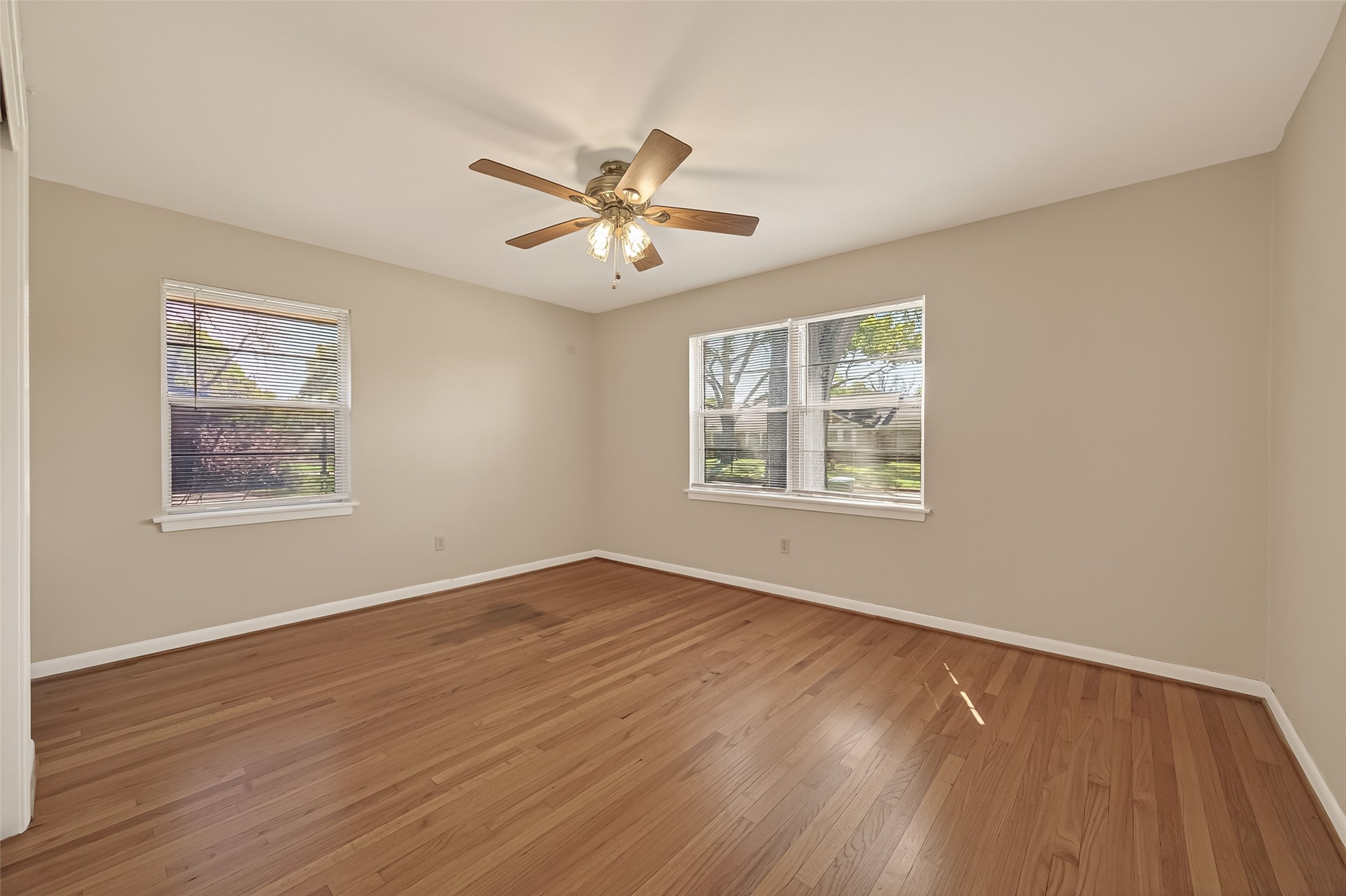 5646 Hazen Street Houston, TX 77081 - Photo 26 of 43