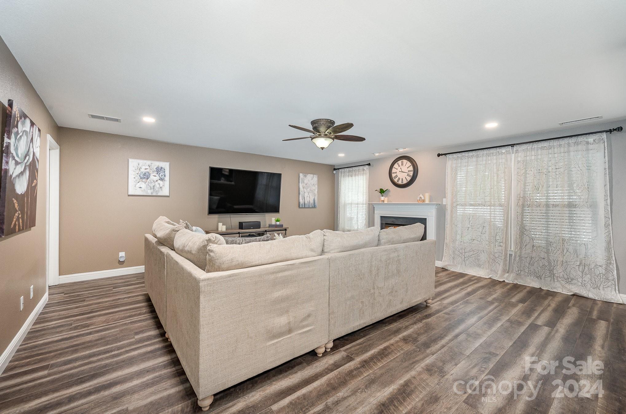 2041 Durand Road Fort Mill, SC 29715 - Photo 4 of 46 Gallery Image 4