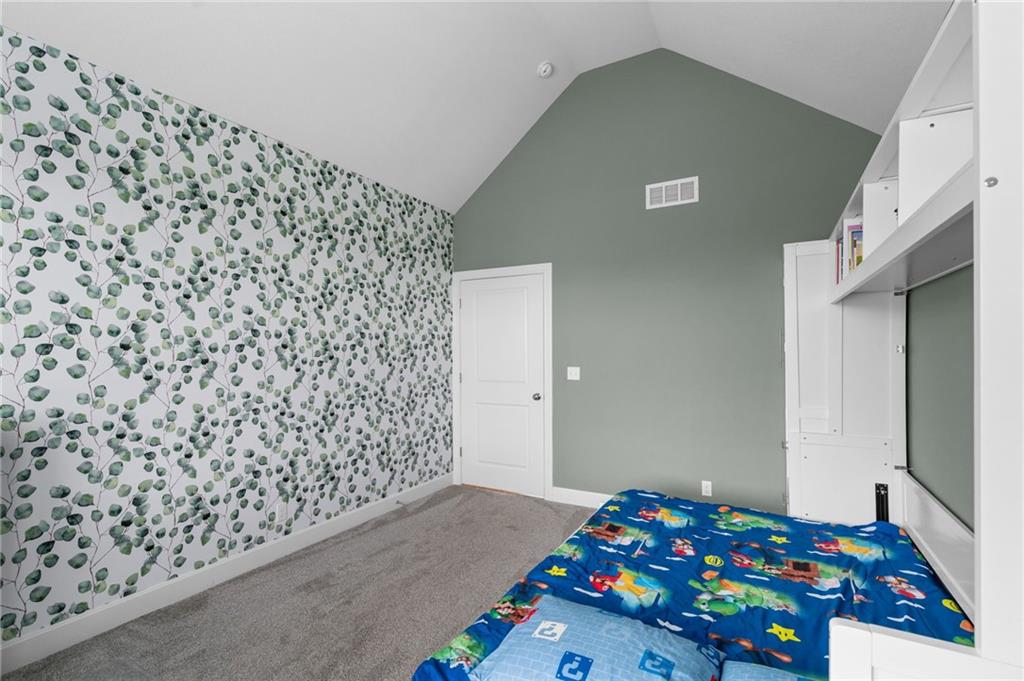 7703 Green Street Lenexa, KS 66227 - Photo 15 of 39