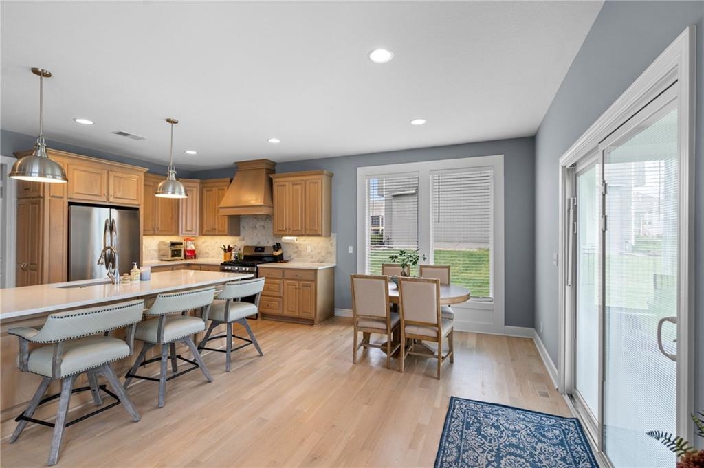 7703 Green Street Lenexa, KS 66227 - Photo 6 of 39