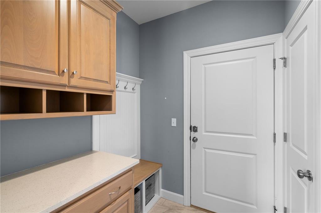 7703 Green Street Lenexa, KS 66227 - Photo 10 of 39