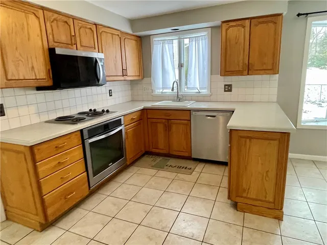 $2,900 | 107 Blackwatch Trail, Perinton, NY 14450