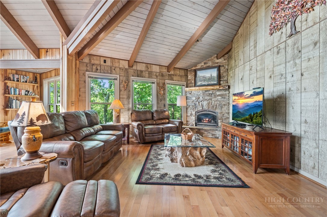 130 Raven Road Beech Mountain, NC 28604 - Photo 9 of 34