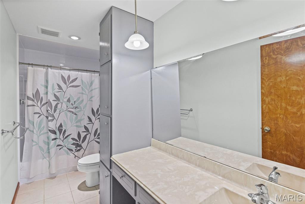 13906 Klaus Lake Road Highland, IL 62249 - Photo 14 of 40 Gallery Image 14