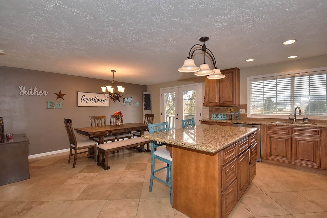 6020 South Saddle Ridge Road Greenacres, WA 99016 - Photo 4 of 20