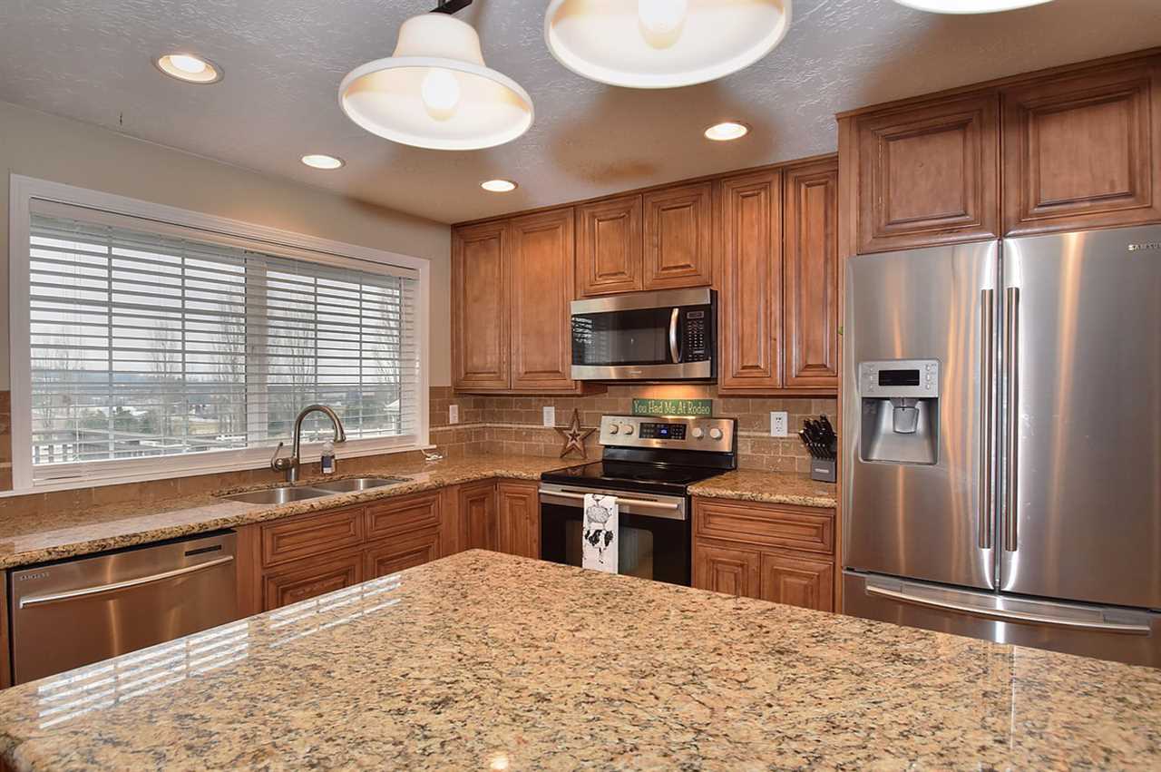 6020 South Saddle Ridge Road Greenacres, WA 99016 - Photo 6 of 20