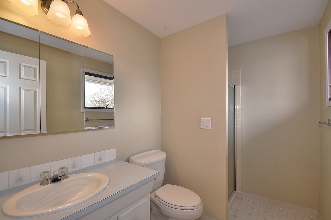 6020 South Saddle Ridge Road Greenacres, WA 99016 - Photo 9 of 20