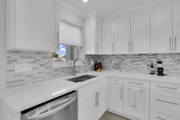 $295,000 | 540 High Point Drive, Unit A, Delray Beach, FL 33445