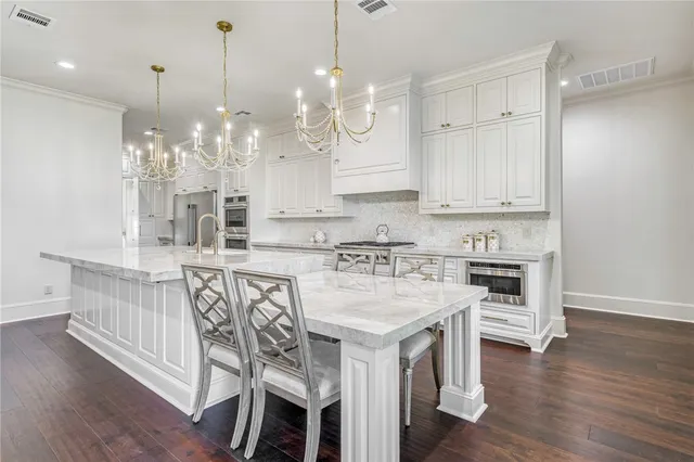 $995,000 | 3309 Legacy Court, Bryan, TX 77802