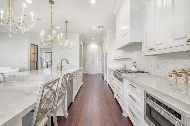 $995,000 | 3309 Legacy Court, Bryan, TX 77802