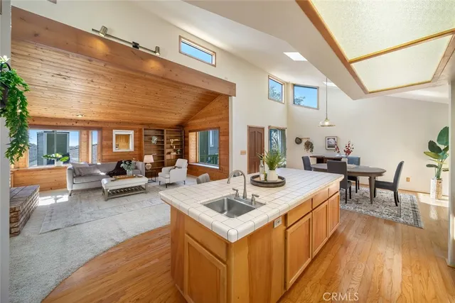 $1,175,000 | 523 Derby Lane, Cambria, CA 93428