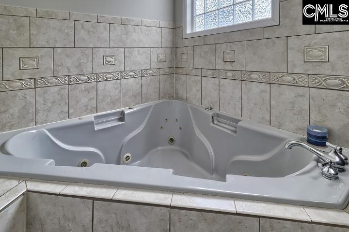 134 Emerald Lake Road Columbia, SC 29209 - Photo 17 of 34 Gallery Image 17