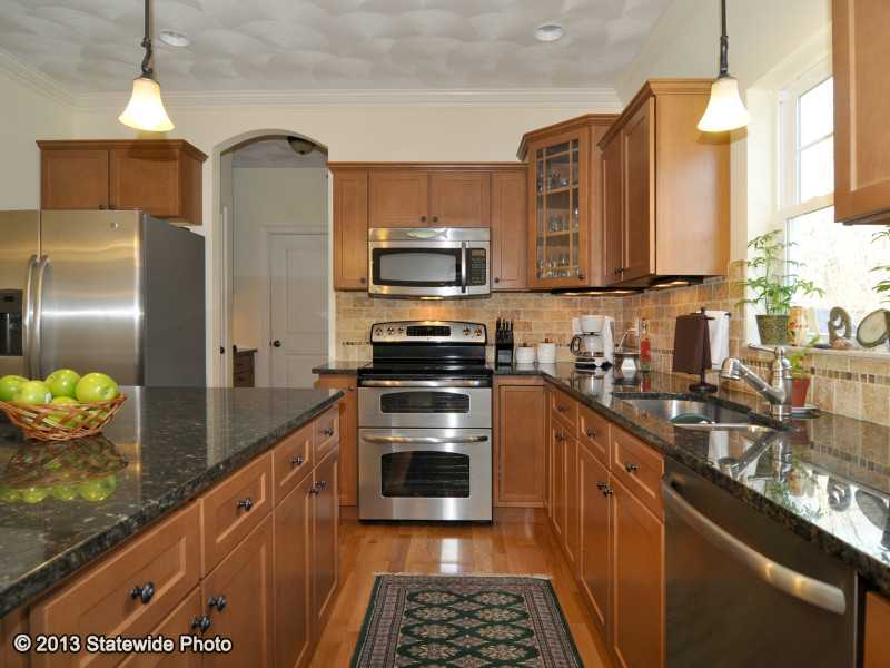 57 Hornbeam Road Coventry, RI 02816 - Photo 6 of 25 Kitchen.