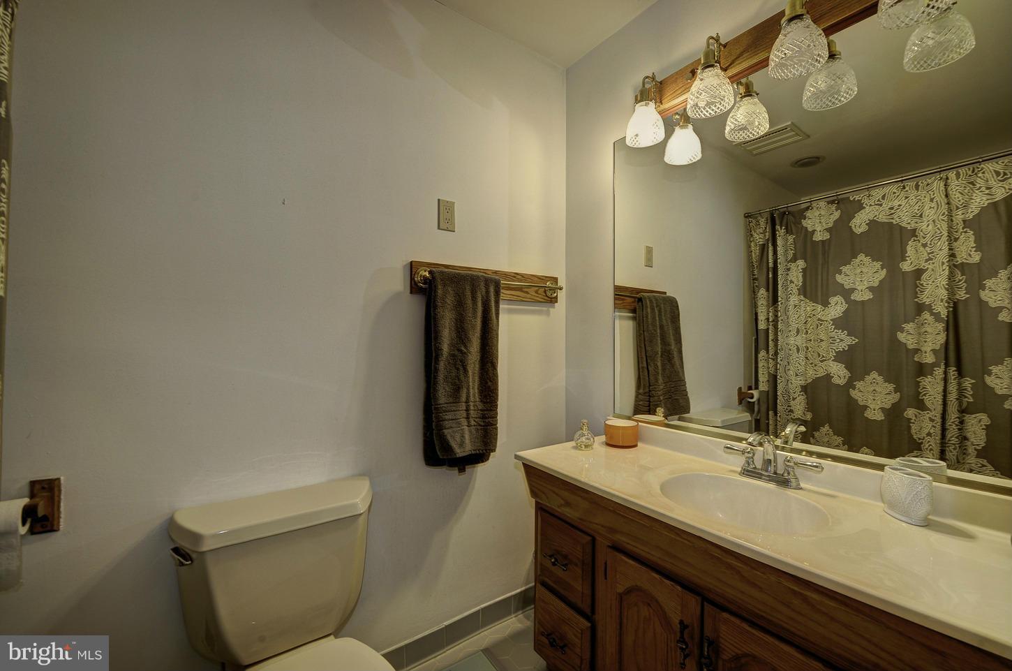39082 Bolington Road Lovettsville, VA 20180 - Photo 15 of 27 Bath