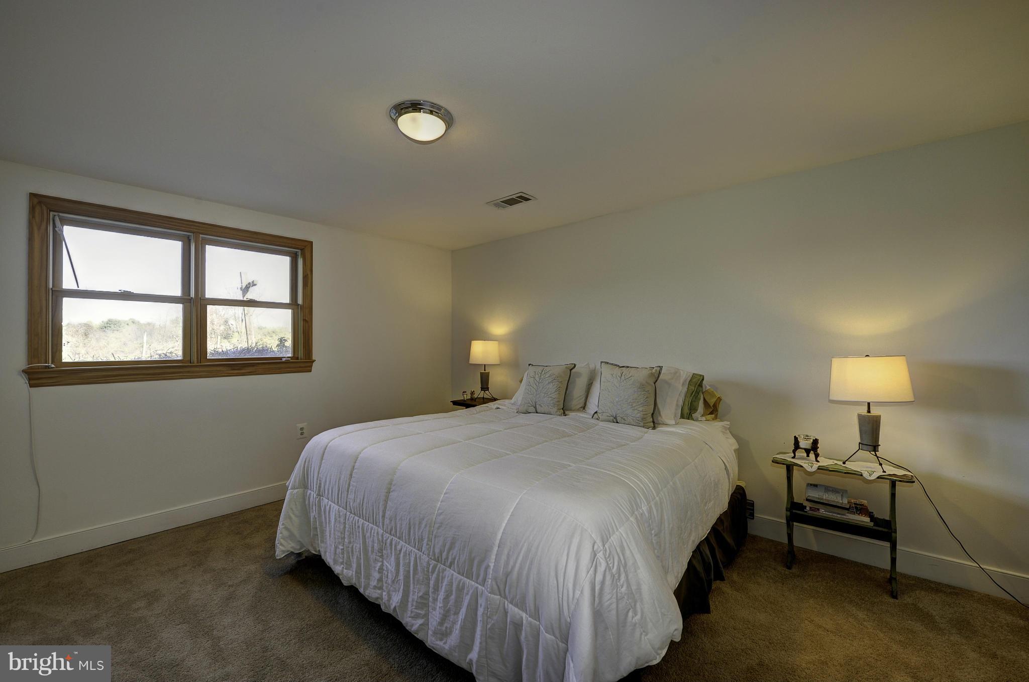 39082 Bolington Road Lovettsville, VA 20180 - Photo 19 of 27 Bedroom