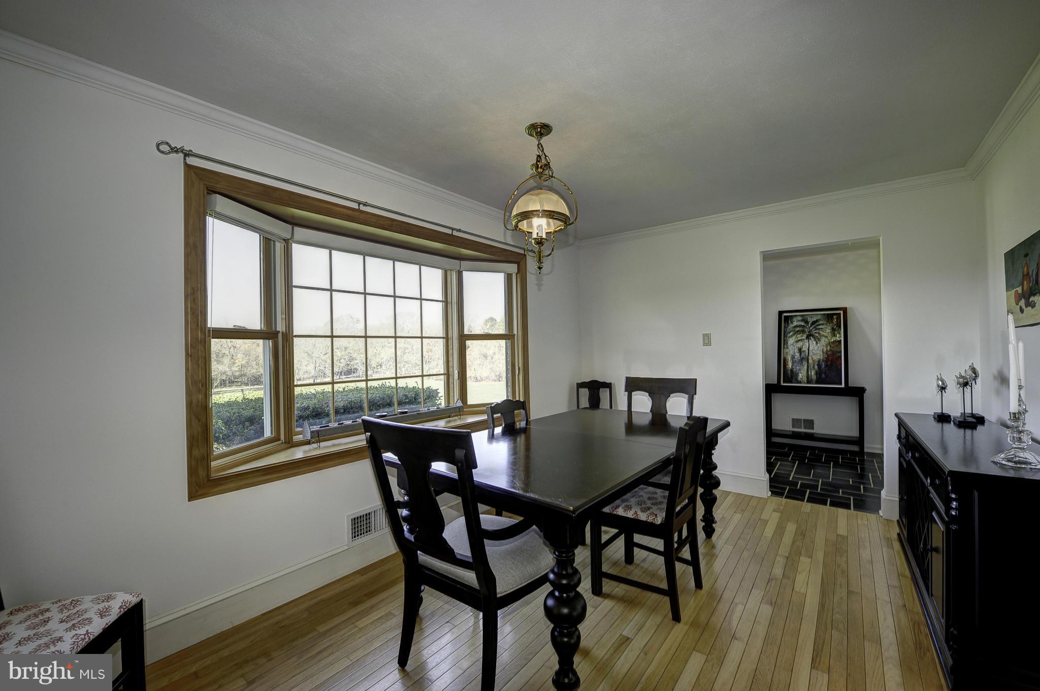 39082 Bolington Road Lovettsville, VA 20180 - Photo 3 of 27 Dining Room