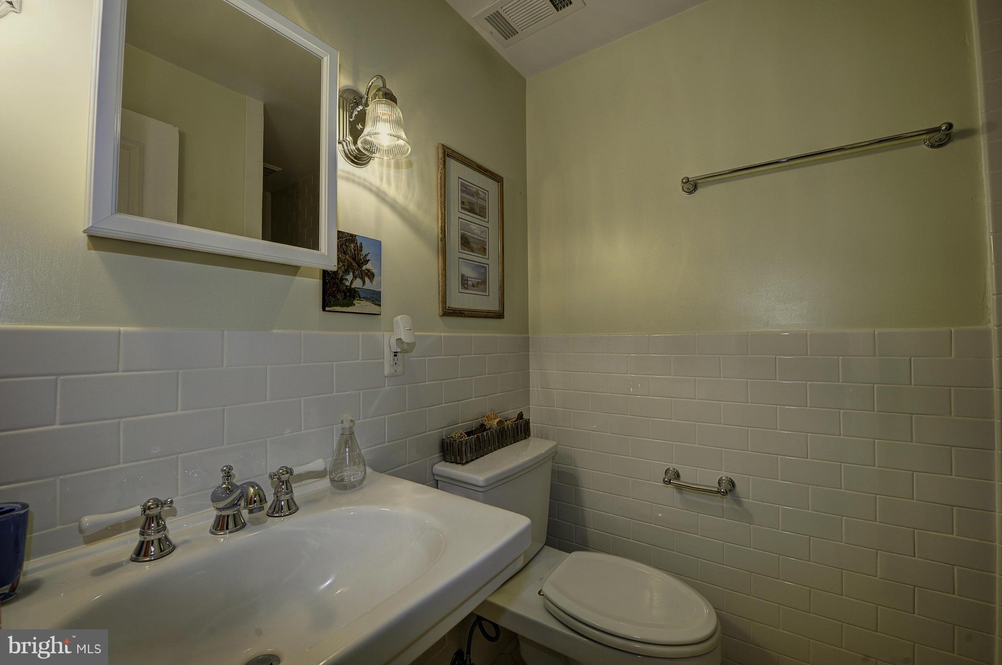 39082 Bolington Road Lovettsville, VA 20180 - Photo 21 of 27 Bath
