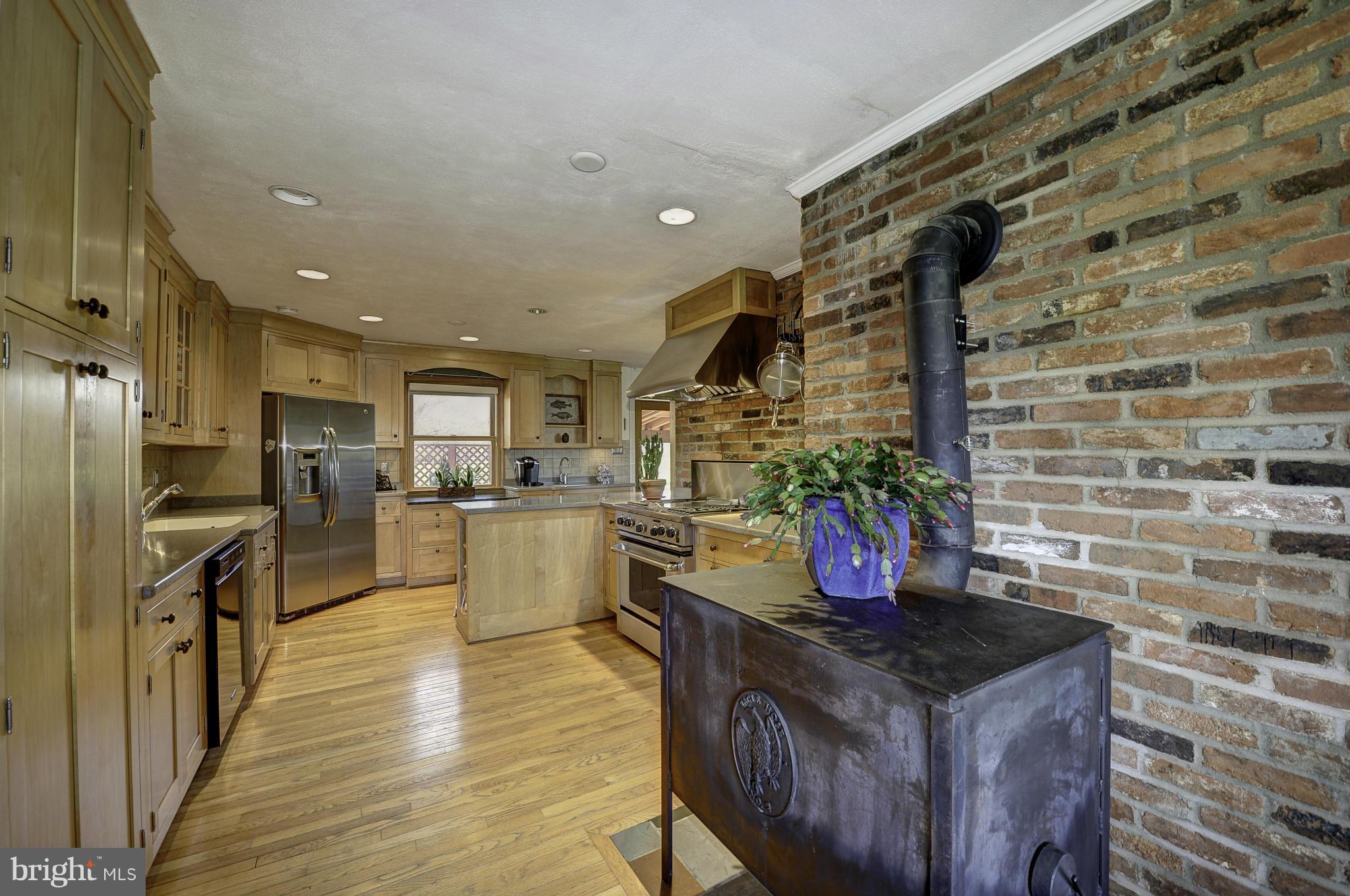 39082 Bolington Road Lovettsville, VA 20180 - Photo 4 of 27 Kitchen