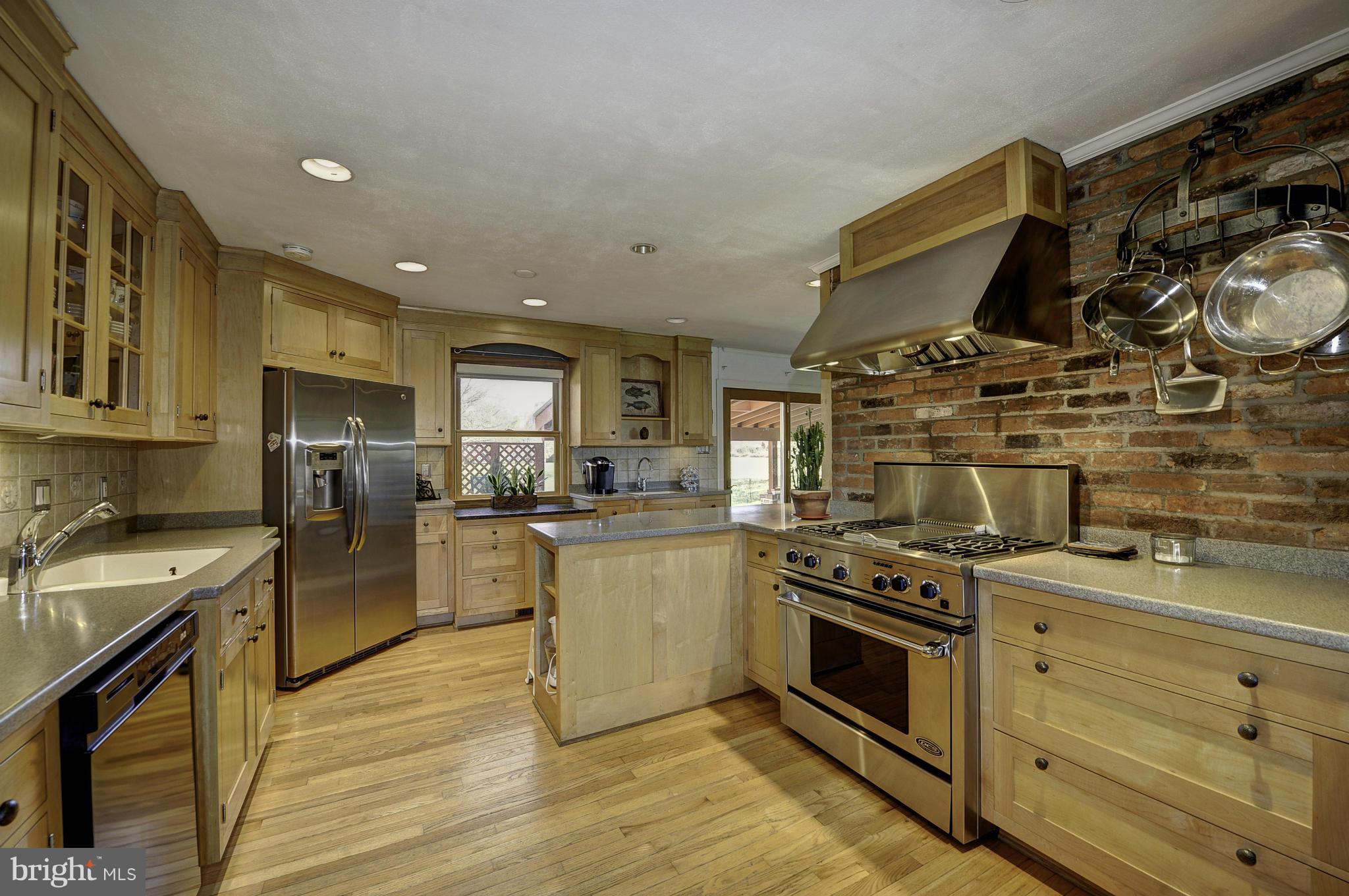39082 Bolington Road Lovettsville, VA 20180 - Photo 5 of 27 Kitchen