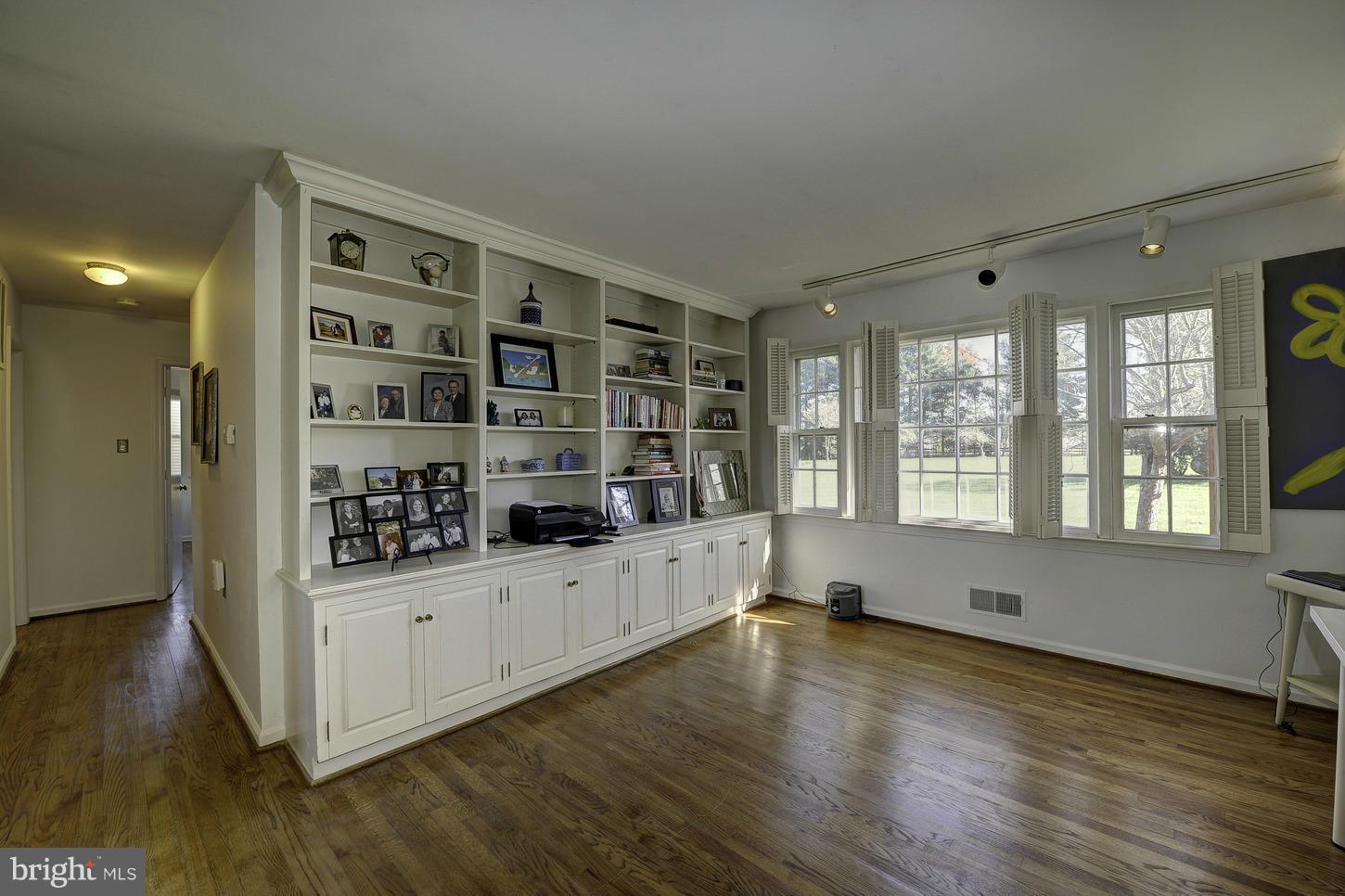 39082 Bolington Road Lovettsville, VA 20180 - Photo 10 of 27 Interior (General)