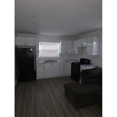 $1,950 | 4791 Northwest 31st Court, Miami, FL 33142