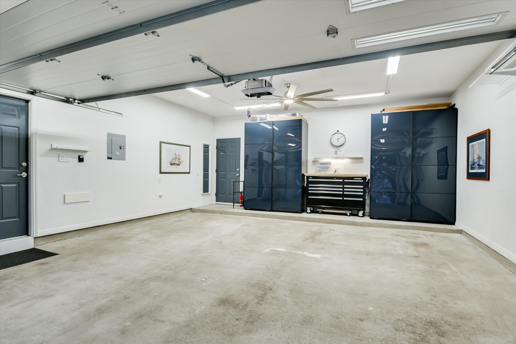 5908 Taylor Draper Cove Austin, TX 78759 - Photo 33 of 40 a view of an empty room