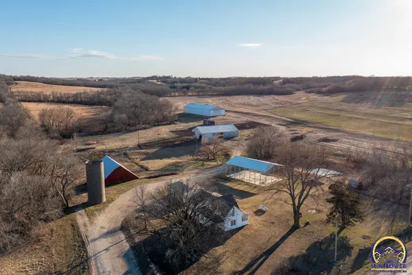 $369,240 | 3337 West 125th Street, Carbondale, KS 66414