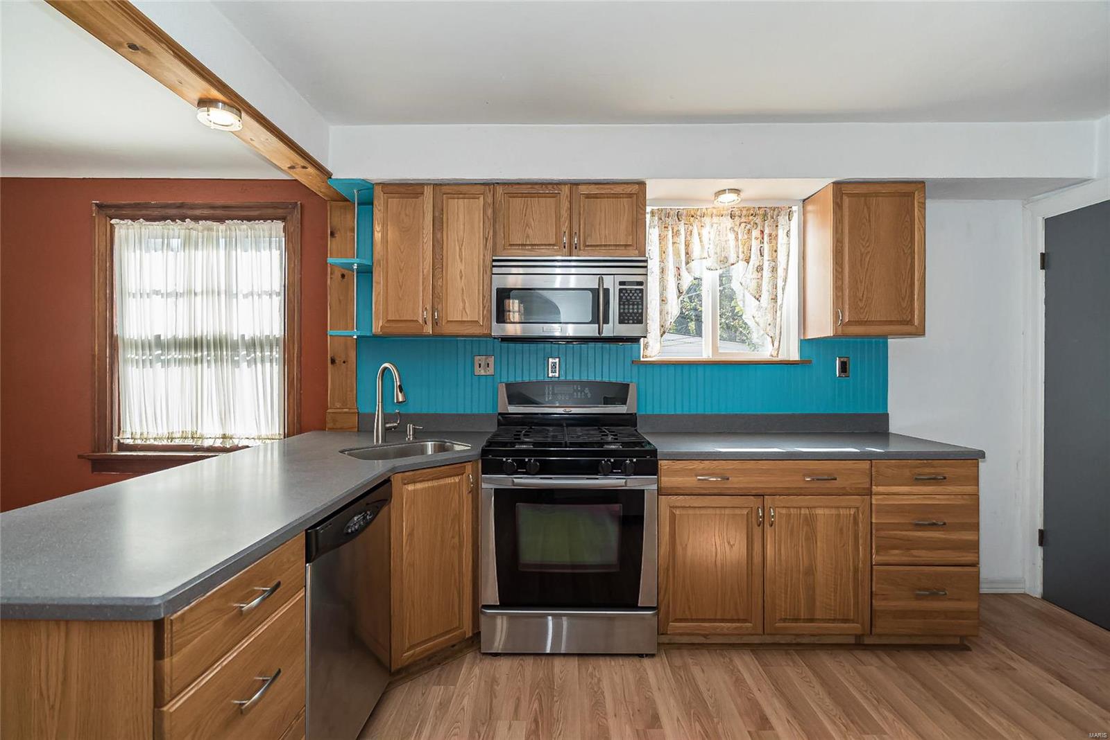 3681 Brown Road St. Louis, MO 63114 - Photo 15 of 26 Gallery Image 15