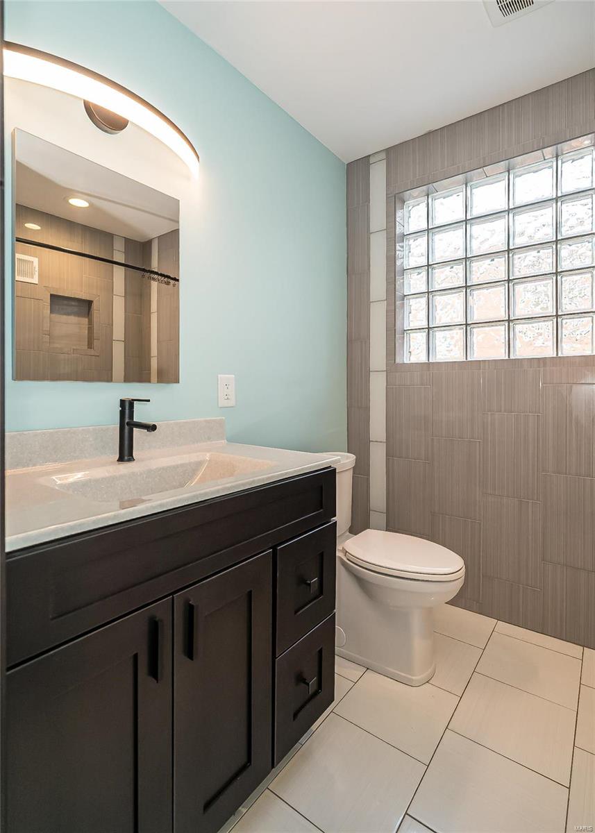 3681 Brown Road St. Louis, MO 63114 - Photo 21 of 26 Gallery Image 21