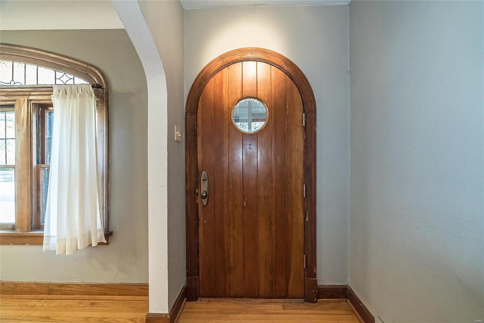 3681 Brown Road St. Louis, MO 63114 - Photo 6 of 26 Gallery Image 6