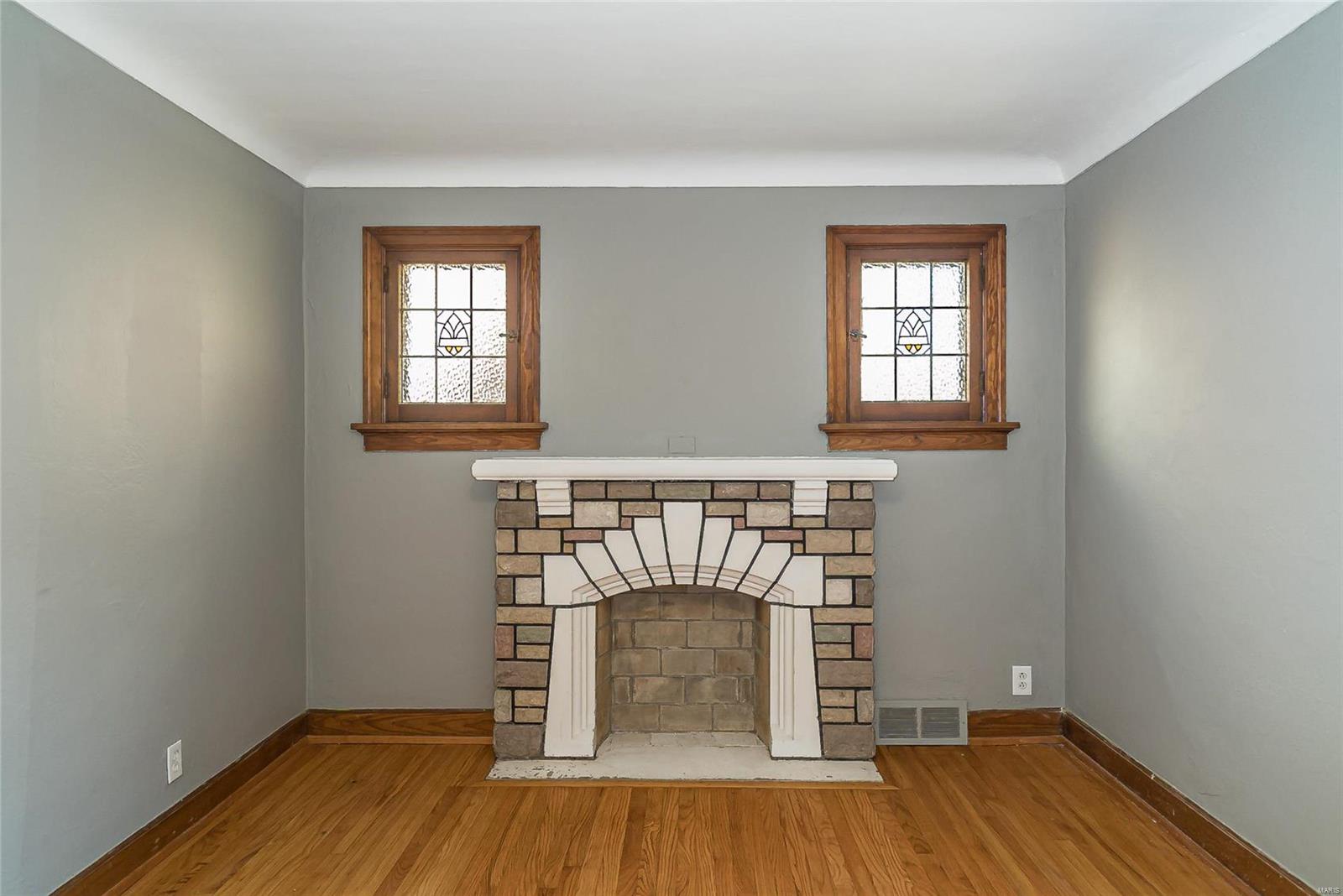 3681 Brown Road St. Louis, MO 63114 - Photo 8 of 26 Gallery Image 8