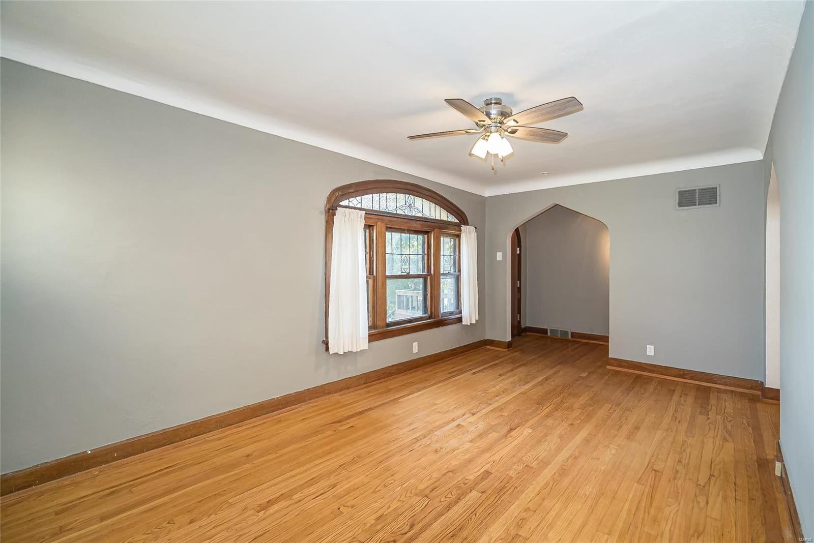 3681 Brown Road St. Louis, MO 63114 - Photo 9 of 26 Gallery Image 9