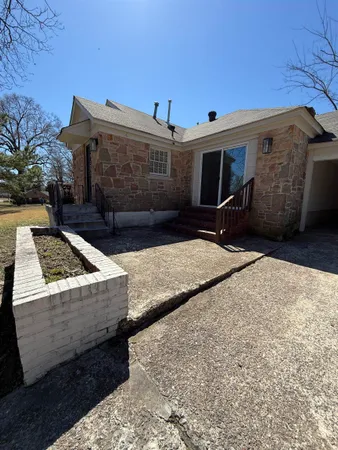 $1,325 | 764 Dunn Avenue, Memphis, TN 38106