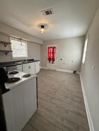 $1,325 | 764 Dunn Avenue, Memphis, TN 38106