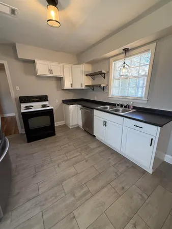 $1,325 | 764 Dunn Avenue, Memphis, TN 38106